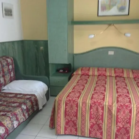 Отель Harrys Лидо-ди-Езоло