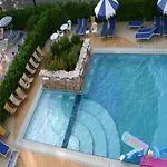 Harrys Hotel 3*